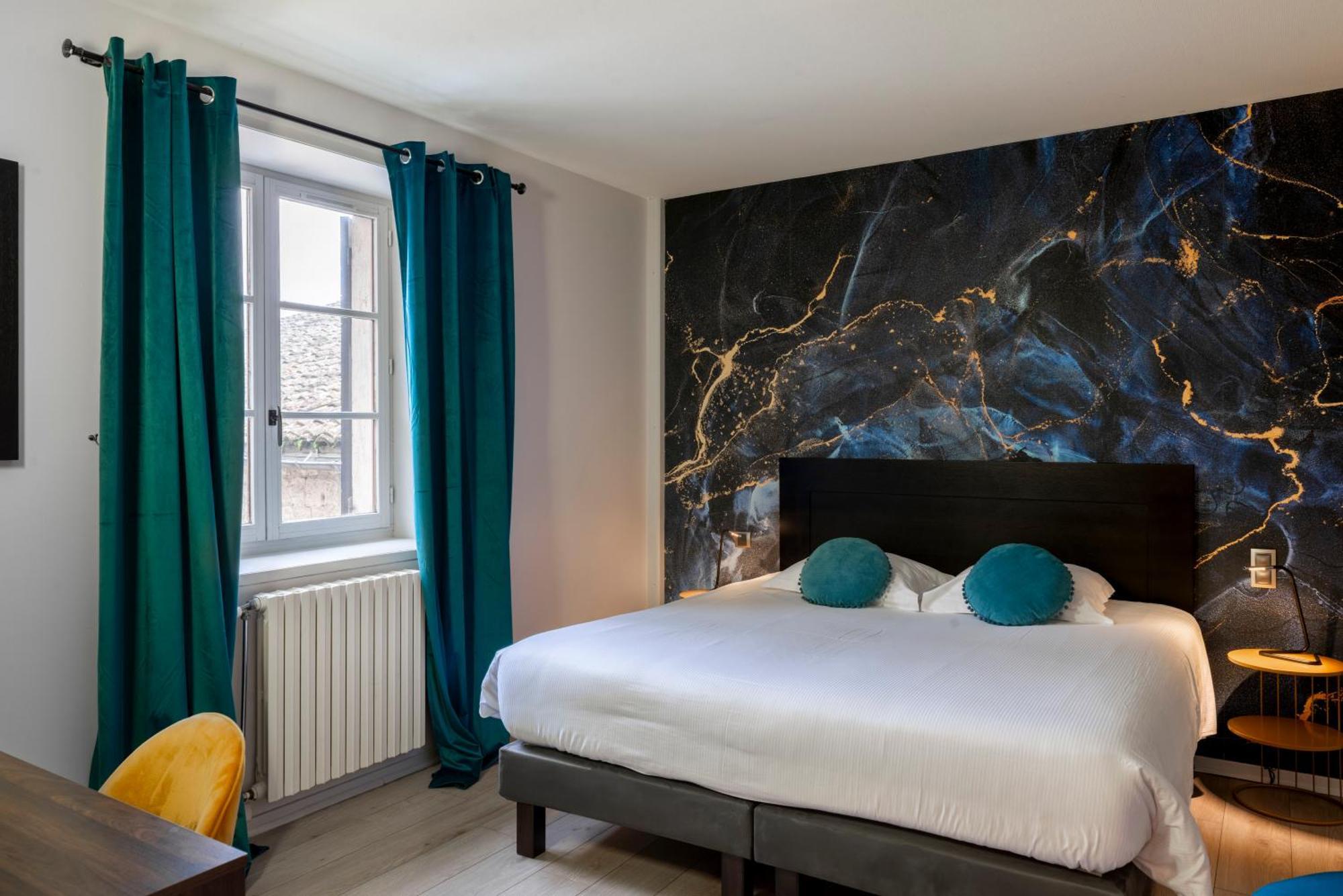 Logis Hotel-Restaurant Saint Romain Anse Eksteriør billede