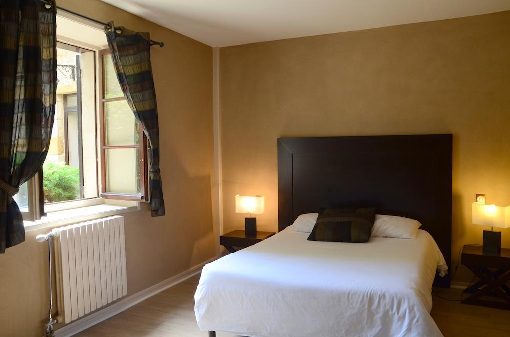 Logis Hotel-Restaurant Saint Romain Anse Værelse billede