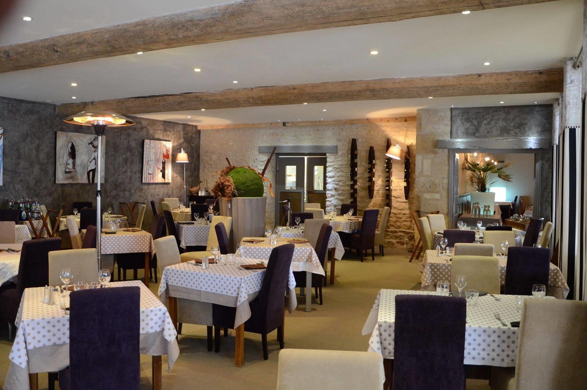 Logis Hotel-Restaurant Saint Romain Anse Eksteriør billede