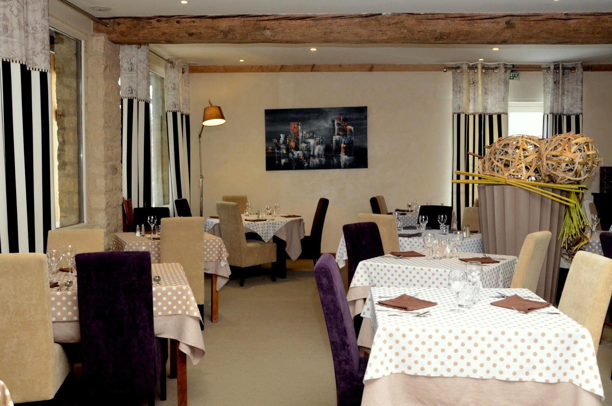 Logis Hotel-Restaurant Saint Romain Anse Eksteriør billede